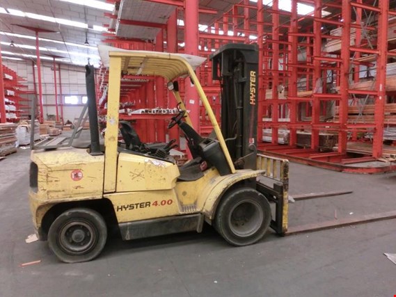 Used Hyster H 4.00 XMS-6 Diesel forklift truck (159) for Sale (Auction Premium) | NetBid Industrial Auctions