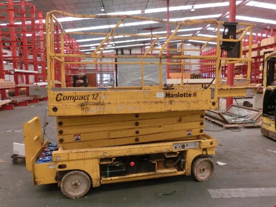 Used Pinguely-Haulotte Compact 12 SN self-propelled scissor-type lifting platform for Sale (Auction Premium) | NetBid Industrial Auctions