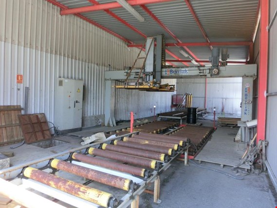 Used Berriak pallet stacking system (274) for Sale (Trading Premium) | NetBid Industrial Auctions