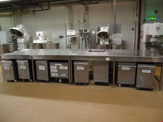 Used 4 stainless steel tables for Sale (Auction Premium) | NetBid Industrial Auctions