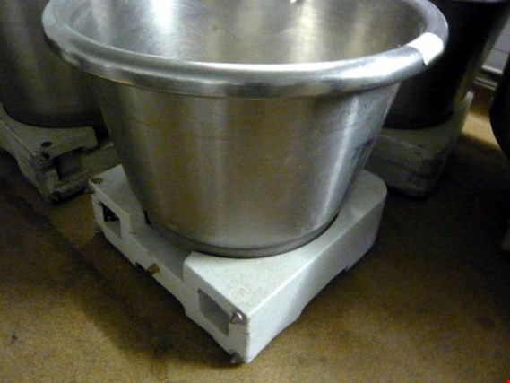 Used 4 stainless steel kneading bowl for Sale (Auction Premium) | NetBid Industrial Auctions