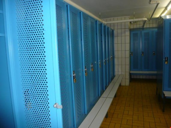 Used lot changing room lockers for Sale (Auction Premium) | NetBid Industrial Auctions