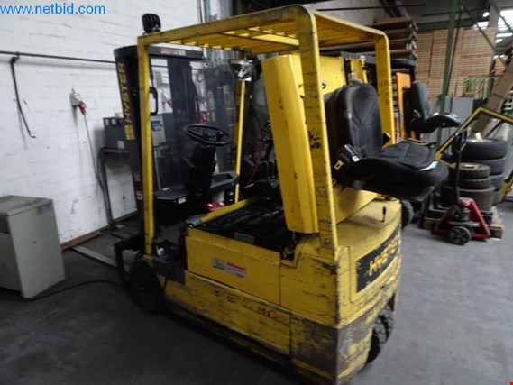 Used Hyster 31.80XMT Electric forklift for Sale (Auction Premium) | NetBid Industrial Auctions
