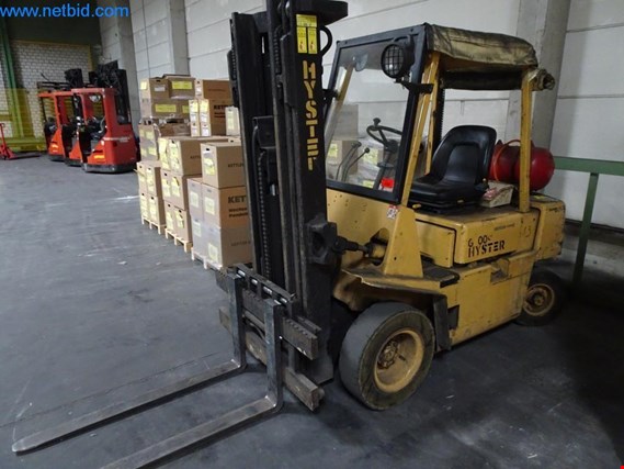 Used Hyster H2-50XL Gas stacker for Sale (Auction Premium) | NetBid Industrial Auctions