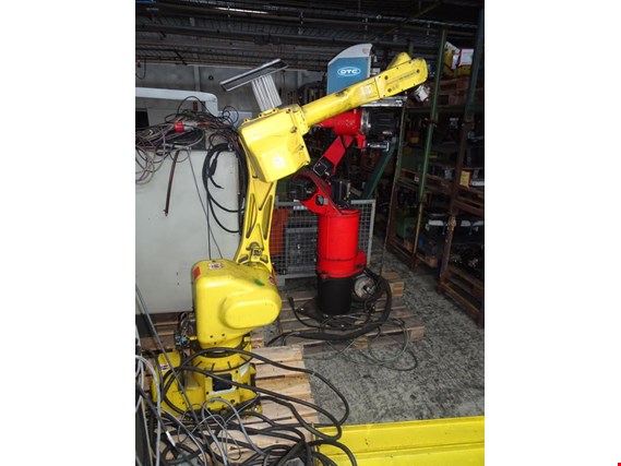 Used Fanuc ARC-Mate 120i welding robot for Sale (Trading Premium) | NetBid Industrial Auctions