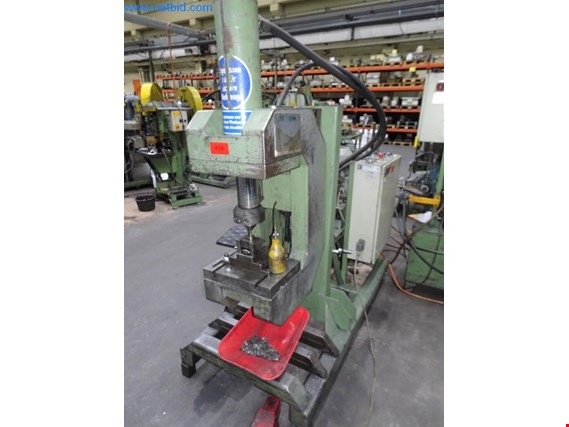 Hornung SHP 350 C-column hydraulic press kupisz używany(ą) (Auction Premium) | NetBid Polska
