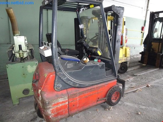 Used Linde E16 electr. forklift truck for Sale (Trading Premium) | NetBid Industrial Auctions