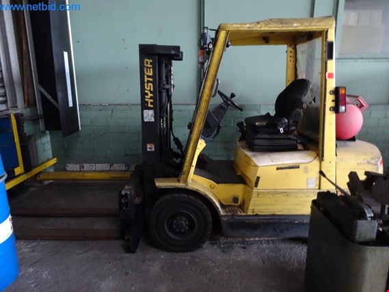 Used Hyster H2.50 XMX gas-powered forklift truc for Sale (Trading Premium) | NetBid Industrial Auctions