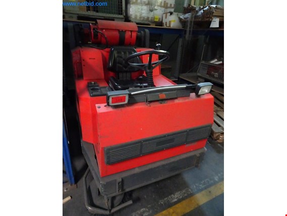 Used Hako Jonas 1450 V sweeping machine for Sale (Auction Premium) | NetBid Industrial Auctions