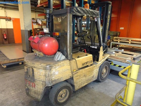 Used Hyster H 3.00 XL gas-powered forklift truck for Sale (Auction Premium) | NetBid Industrial Auctions