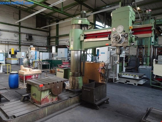 Used Csepel RFH 75/2000 Radial drilling machine for Sale (Auction Premium) | NetBid Industrial Auctions