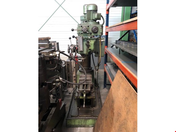 Used Alzmetall AB 3 R Radial drilling machine for Sale (Auction Premium) | NetBid Industrial Auctions