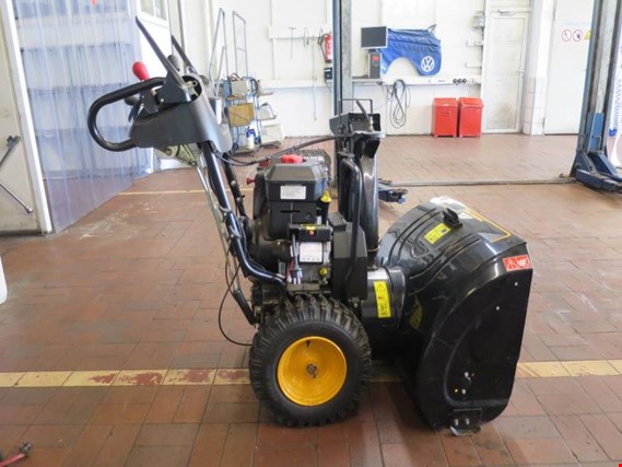Used McCULLUCH PM 105 Snow blower for Sale (Auction Premium) | NetBid Industrial Auctions