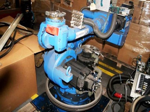 Used Motoman UP 20 Industrial robot for Sale (Trading Premium) | NetBid Industrial Auctions