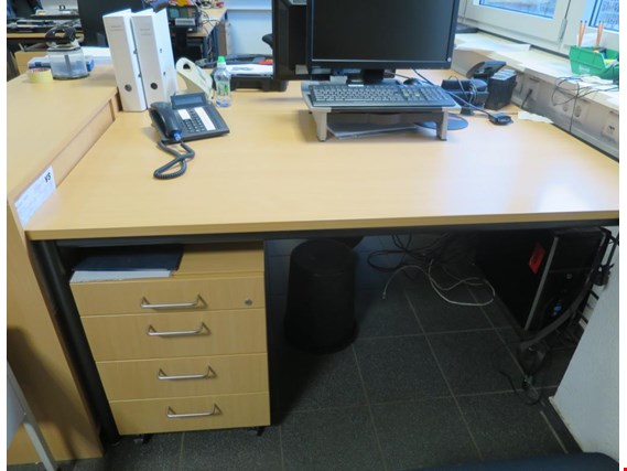 Used 5 Office Desks For Sale Trading Premium Netbid Industrial