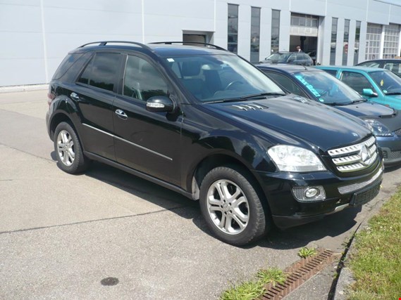 Used Mercedes-Benz ML 420 CDI 4 Matic  SUV Fabrikat Mercedes-Benz, Typ ML 420 CDI 4 Matic for Sale (Auction Premium) | NetBid Industrial Auctions