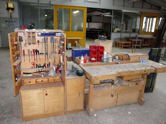 4 carpenter working stations (Auction Premium) | NetBid ?eská republika
