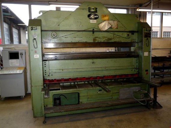 Used Eclair APS 70 trimming press for Sale (Auction Premium) | NetBid Industrial Auctions