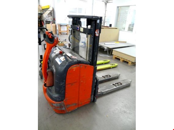 Used Linde L16 electric pallet stacker for Sale (Auction Premium) | NetBid Industrial Auctions