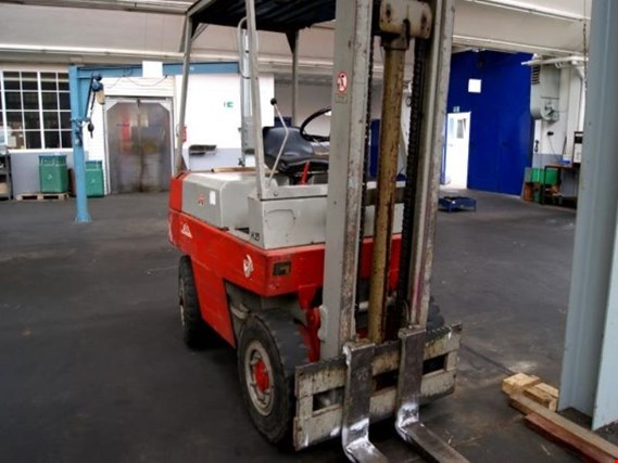 Used Linde H25D Diesel fork lift for Sale (Auction Premium) | NetBid Industrial Auctions