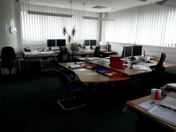 Toptec 6 angular desk combinations kupisz używany(ą) (Trading Premium) | NetBid Polska
