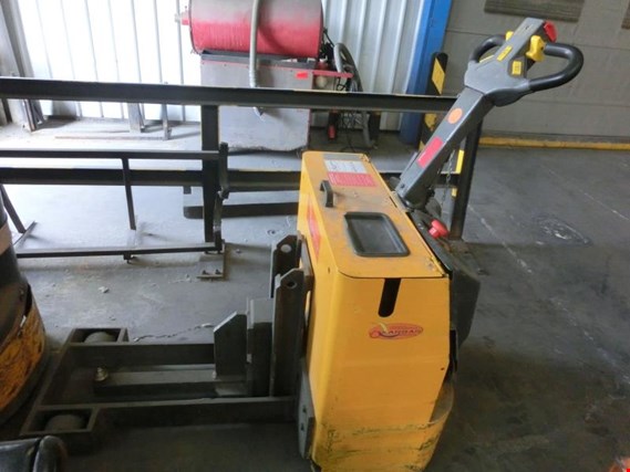 Used Carrelli TRS electr. fabric roll forklift truck for Sale (Auction Premium) | NetBid Industrial Auctions