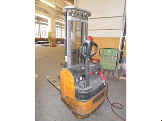 Used Still EGV 14 Electric pallet truck for Sale (Auction Premium) | NetBid Industrial Auctions