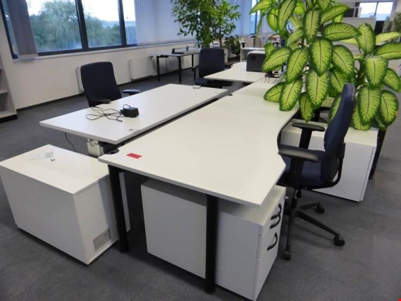 3 desks kupisz używany(ą) (Auction Premium) | NetBid Polska