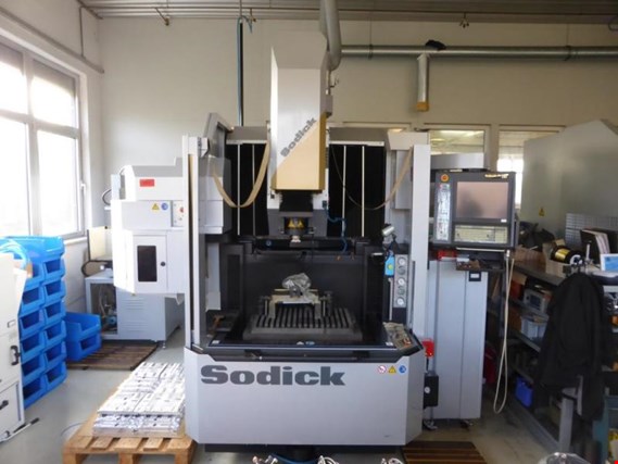 Used Sodick AQ55L Diesinking machine for Sale (Auction Premium) | NetBid Industrial Auctions
