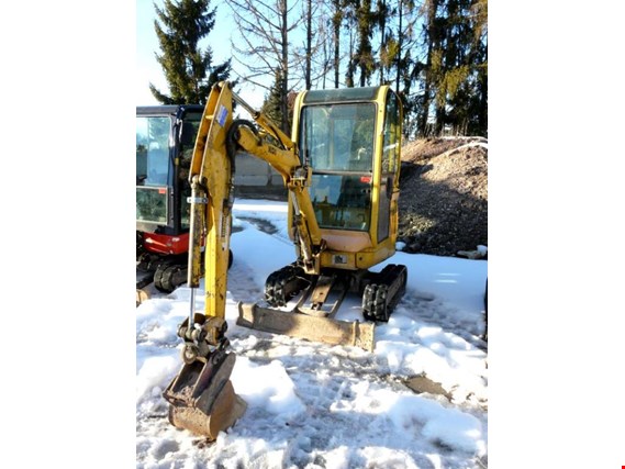 Used Komatsu PC15R-8 mini-excavator for Sale (Auction Premium) | NetBid Industrial Auctions
