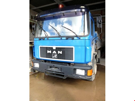 Used MAN 18.232 (N05) Truck for Sale (Auction Premium) | NetBid Industrial Auctions