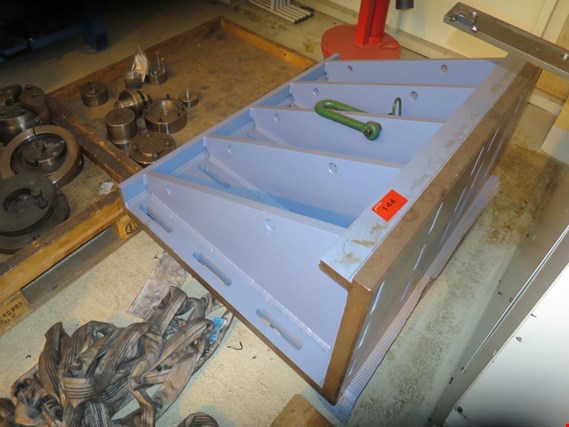 Used Clamping angle (blue) for Sale (Auction Premium) | NetBid Industrial Auctions
