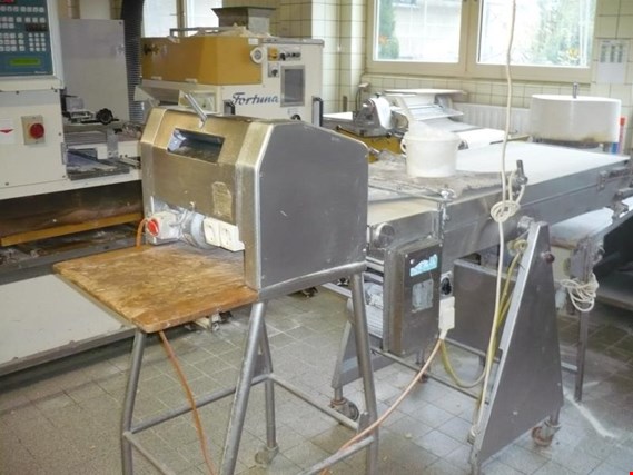 Used Erka Bretzelstrangmaschine for Sale (Auction Premium) | NetBid Industrial Auctions