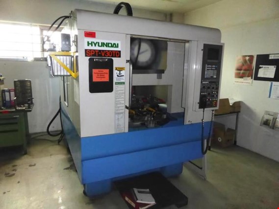 Used Hyundai SPT-V30TD CNC machining machine for Sale (Trading Premium) | NetBid Industrial Auctions
