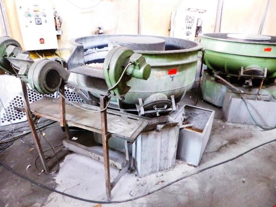 Used Rösler R420 Vibratory finishing equipment for Sale (Auction Premium) | NetBid Industrial Auctions