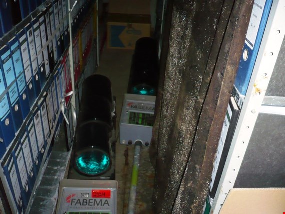 Used Fabema wireless traffic lights for Sale (Auction Premium) | NetBid Industrial Auctions