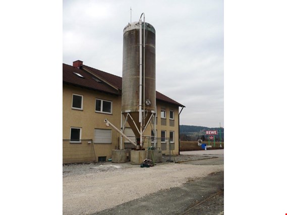 Used plastic silo (salt) for Sale (Auction Premium) | NetBid Industrial Auctions