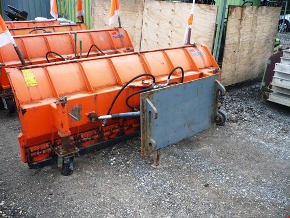 Used Tuchel SF250 snow plough for Sale (Auction Premium) | NetBid Industrial Auctions