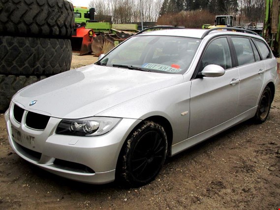 Used BMW 320 D Touring (390 L) hatchback for Sale (Auction Premium) | NetBid Industrial Auctions