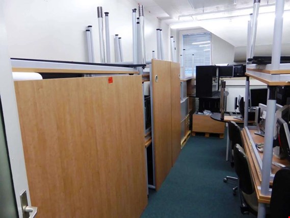 Used 27 desks for Sale (Trading Premium) | NetBid Industrial Auctions