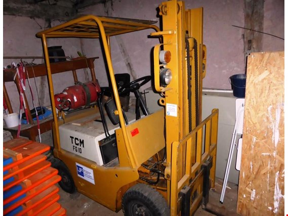 Used TCM FG10 Gas forklift truck for Sale (Auction Premium) | NetBid Industrial Auctions