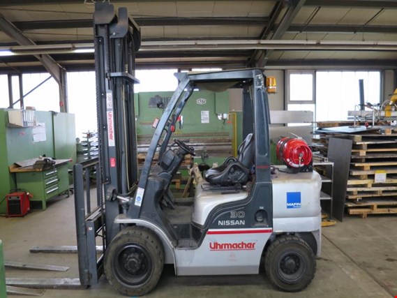 Used Nissan D5ZUGL02A30W Gas forklift truck for Sale (Auction Premium) | NetBid Industrial Auctions