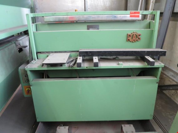 Used RAS 82.10 Guillotine shears for Sale (Auction Premium) | NetBid Industrial Auctions
