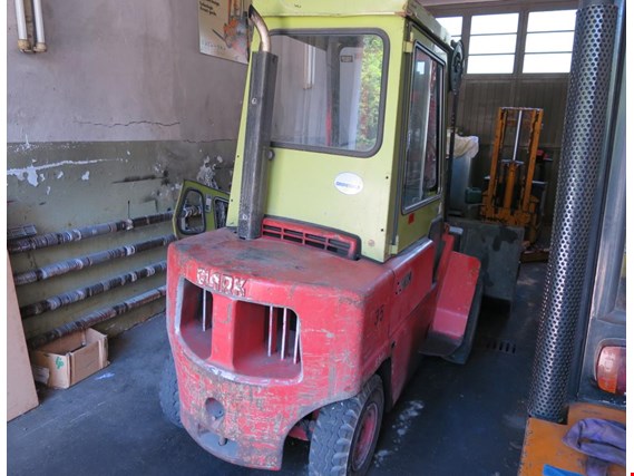 Used Clark C500 Diesel-powered forklift truck for Sale (Auction Premium) | NetBid Industrial Auctions