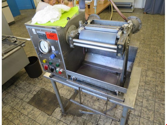 Used Mathis HVF 4281 laboratory padding machine for Sale (Auction Premium) | NetBid Industrial Auctions