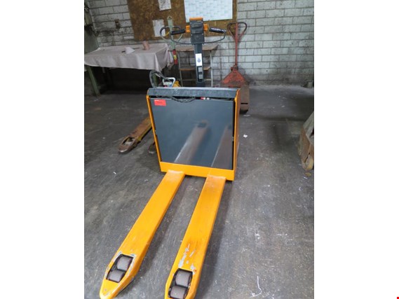Used Still EGL20 electr. hand-guided lift truck for Sale (Auction Premium) | NetBid Industrial Auctions