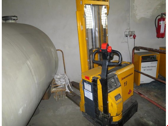Used Jungheinrich EJL electr. hand-guided lift truck for Sale (Auction Premium) | NetBid Industrial Auctions