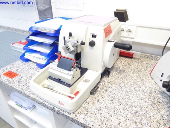 Used Leica RM 2235 Rotary Microtome for Sale (Trading Premium) | NetBid Industrial Auctions
