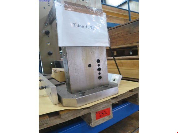 Used Clamping device titanium 1.SP for Sale (Trading Premium) | NetBid Industrial Auctions