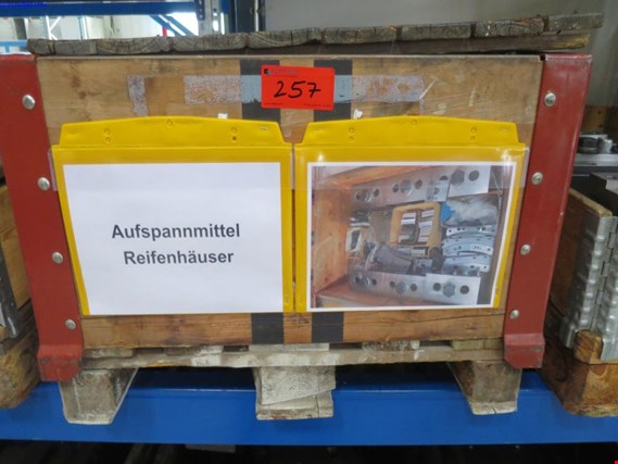 Used 1 Posten Clamping device Reifenhäuser for Sale (Trading Premium) | NetBid Industrial Auctions